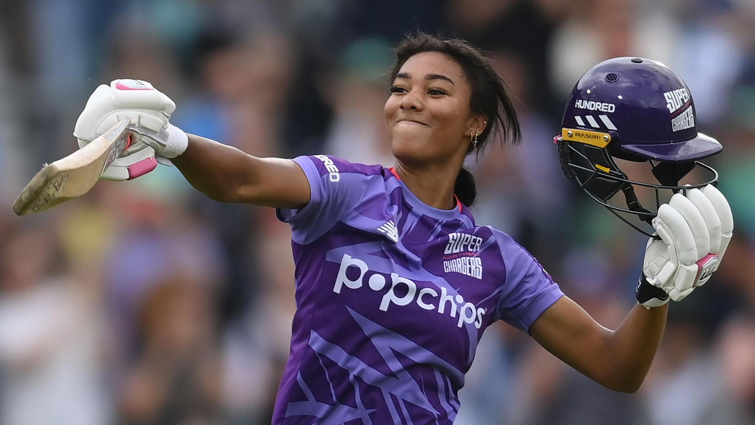 Teen Cricket Star Steals Show: 18-Year-Old Davina Perrin Smashes Record Century at The Oval